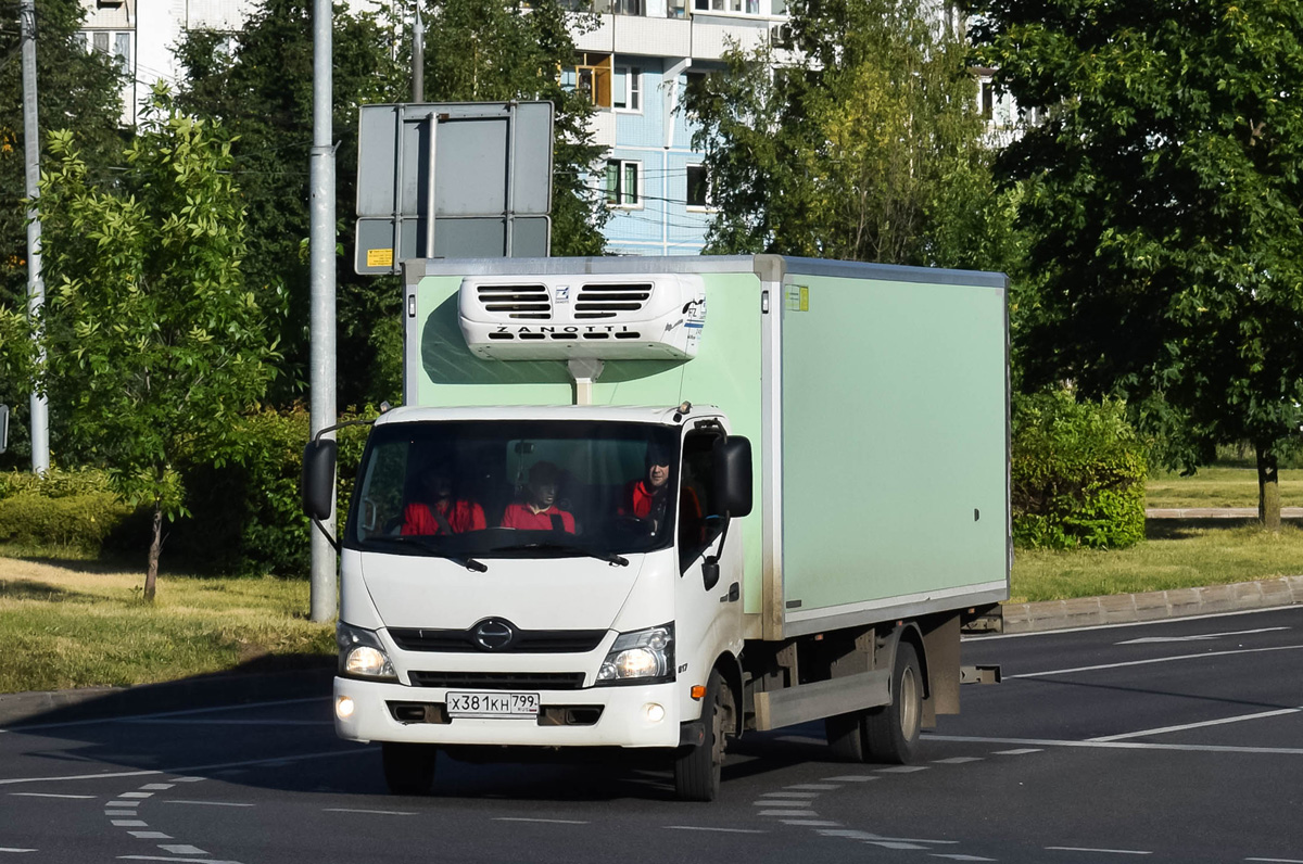 Москва, № Х 381 КН 799 — Hino (общая модель)