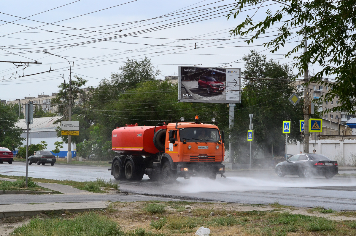 Волгоградская область, № В 979 КХ 134 — КамАЗ-65115-62