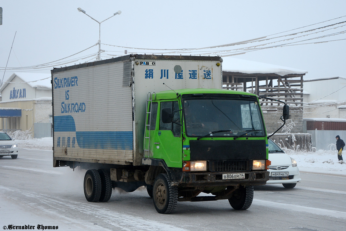 Саха (Якутия), № В 806 ЕМ 14 — Mitsubishi Fuso Fighter