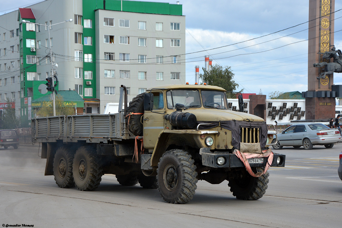 Саха (Якутия), № М 805 ВА 14 — Урал-4320-30