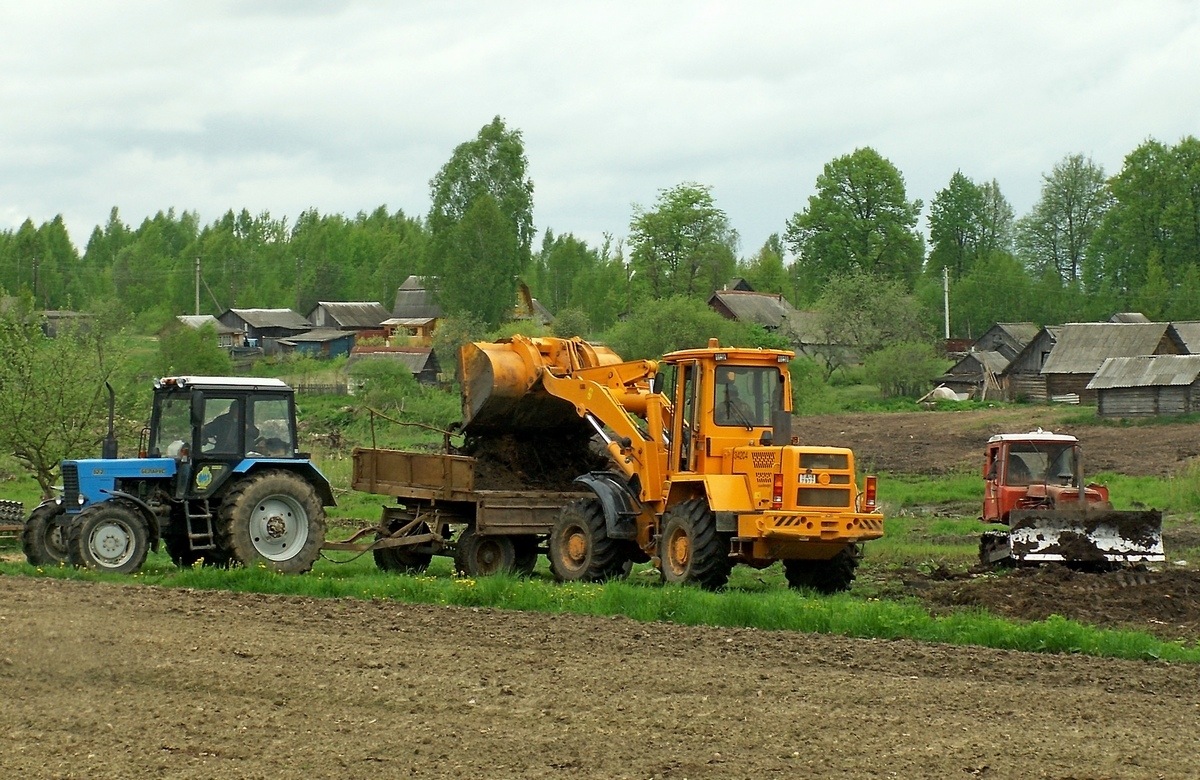 Могилёвская область, № (BY-6) Б/Н СТ 0158 — Беларус-82.2; Могилёвская область, № ТА-6 7977 — Амкодор-342С4; Могилёвская область, № (BY-6) Б/Н СТ 0159 — ДТ-75В, ДТ-75Н (двигатель СМД)