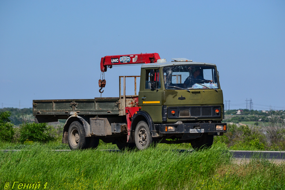 Волгоградская область, № В 882 КА 134 — МАЗ-5337 [533700]