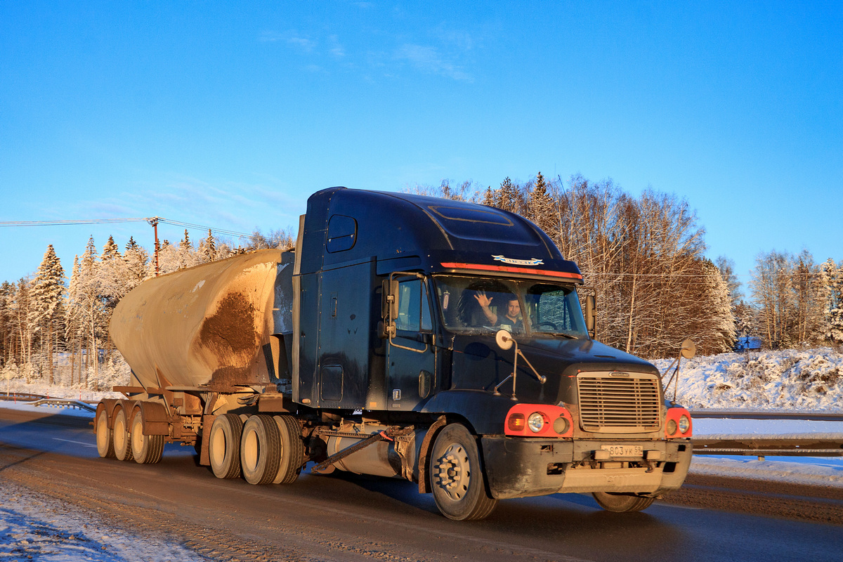 Пермский край, № Р 803 УК 59 — Freightliner Century Class