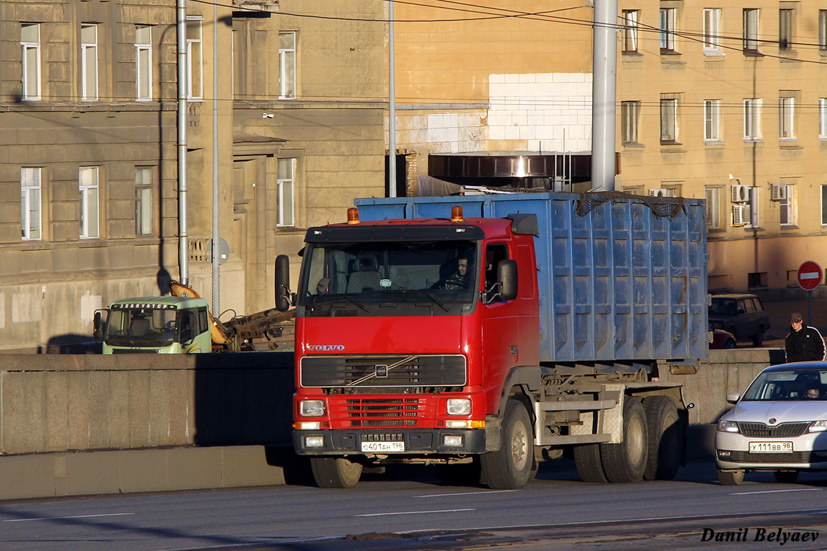 Санкт-Петербург, № О 401 АН 198 — Volvo ('1993) FH16.520