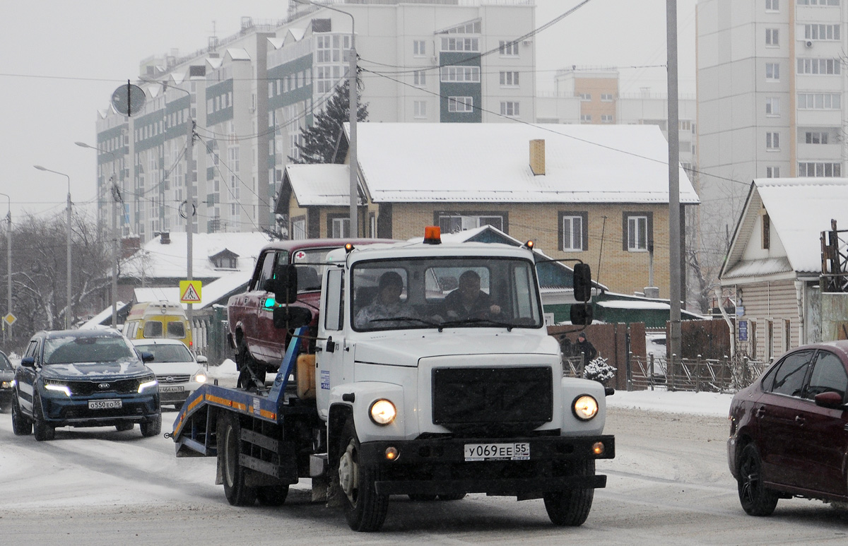 Омская область, № У 069 ЕЕ 55 — ГАЗ-3309