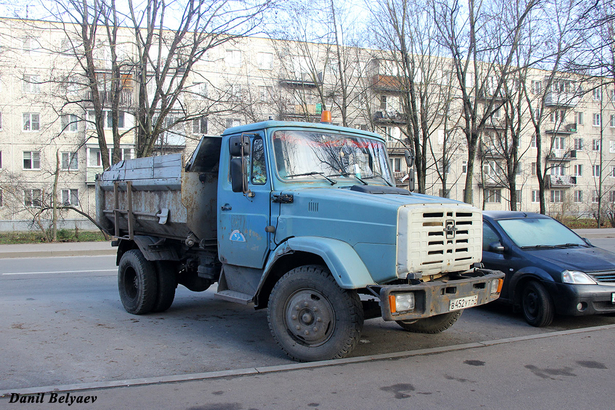 Ленинградская область, № В 452 УТ 47 — ЗИЛ-494560