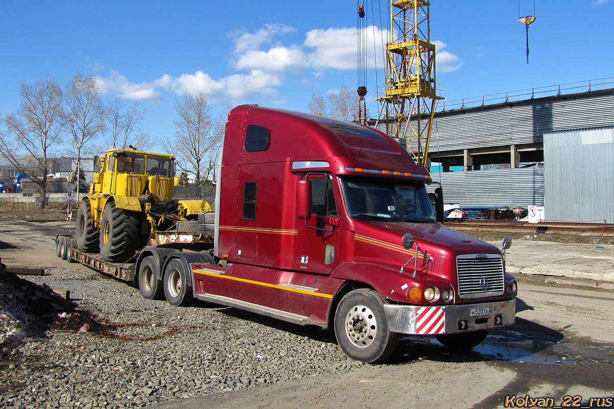 Алтайский край, № Н 520 ТА 22 — Freightliner Century Class