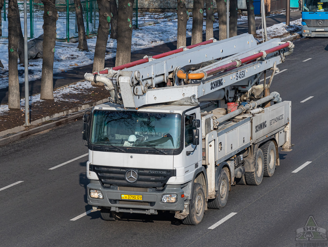 Карагандинская область, № H 3790 09 — Mercedes-Benz Actros ('2003) 4141