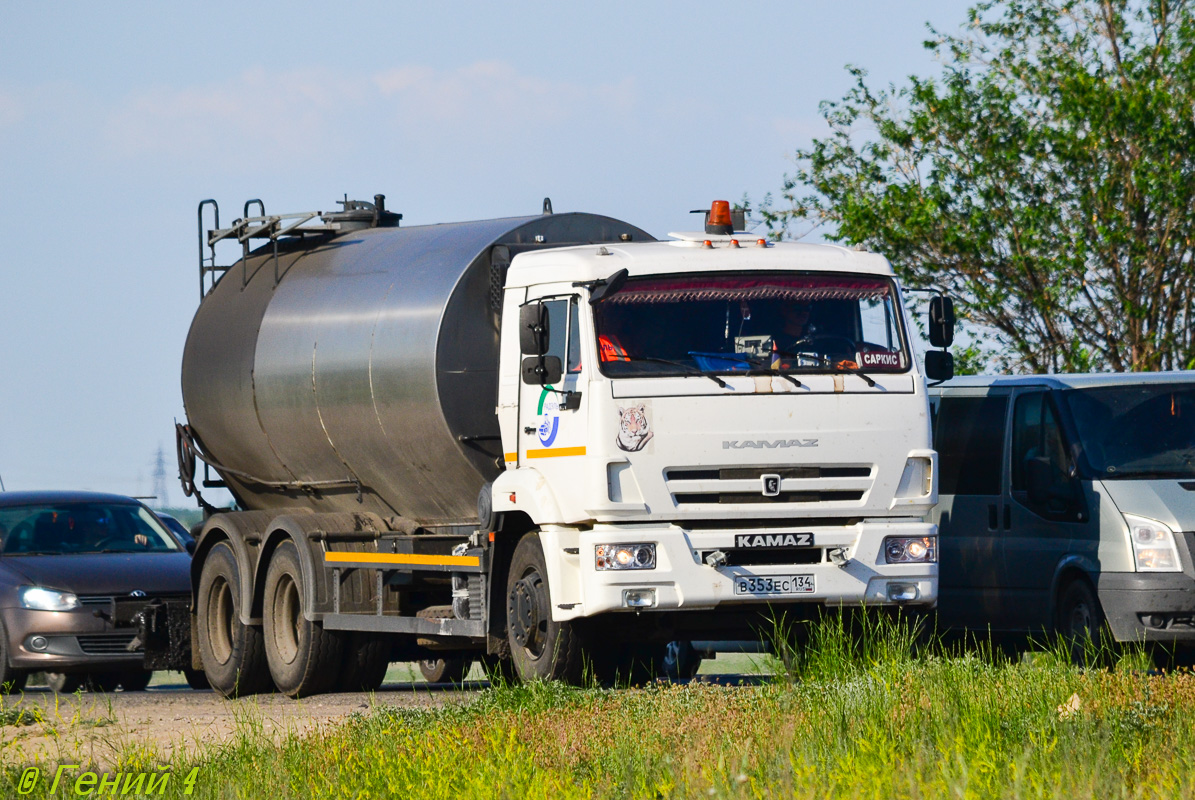 Волгоградская область, № В 353 ЕС 134 — КамАЗ-65115-A4