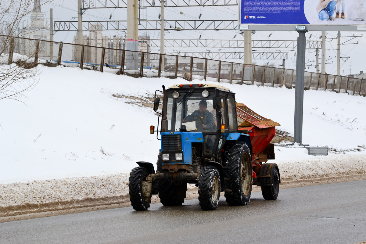 Волгоградская область, № 2393 ВЕ 34 — Беларус-82.1