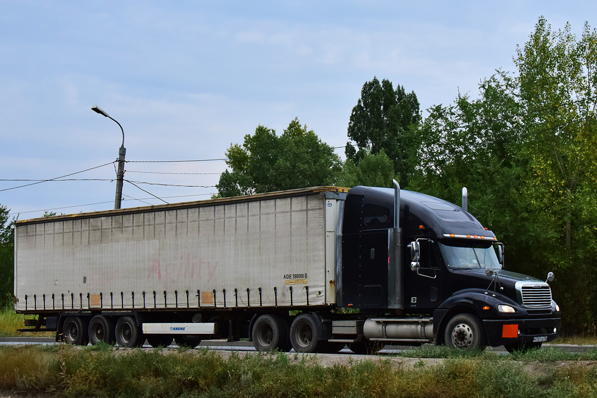 Волгоградская область, № М 787 СВ 34 — Freightliner Columbia