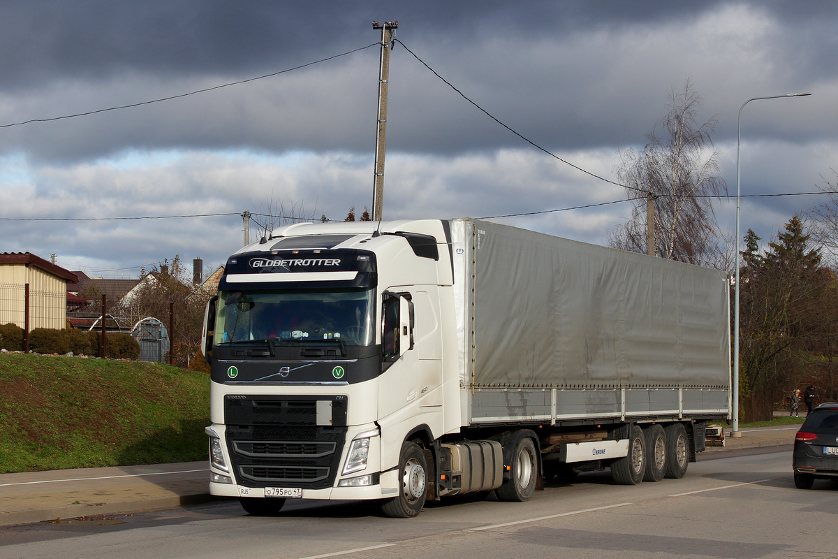 Кировская область, № О 795 РО 43 — Volvo ('2012) FH.460