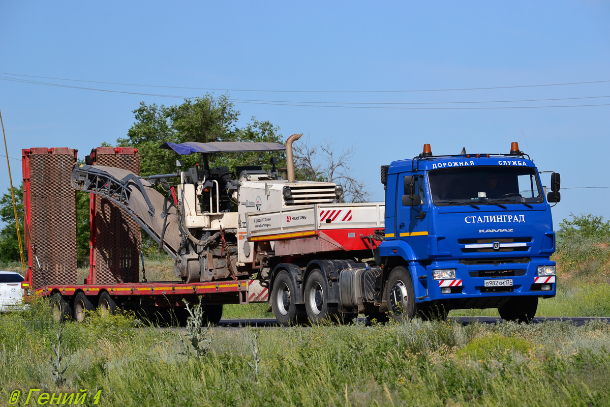 Волгоградская область, № В 982 ХМ 134 — КамАЗ-6460-73