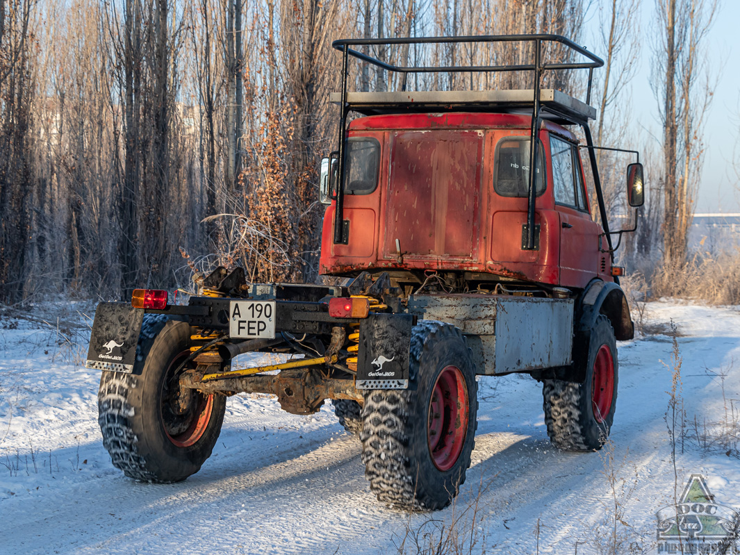 Алматы, № A 190 FEP — Mercedes-Benz Unimog (общ.м)