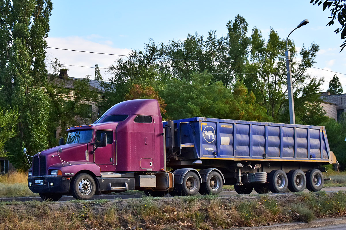 Волгоградская область, № В 735 ЕВ 134 — Kenworth T600