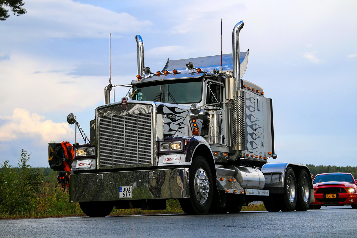 Финляндия, № JOA-617 — Kenworth W900