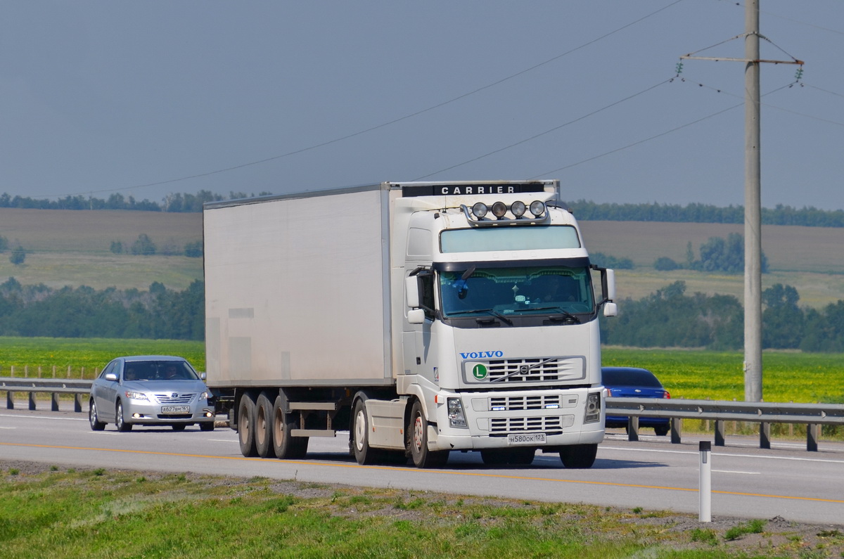 Краснодарский край, № Н 580 ОК 123 — Volvo ('2002) FH12.440