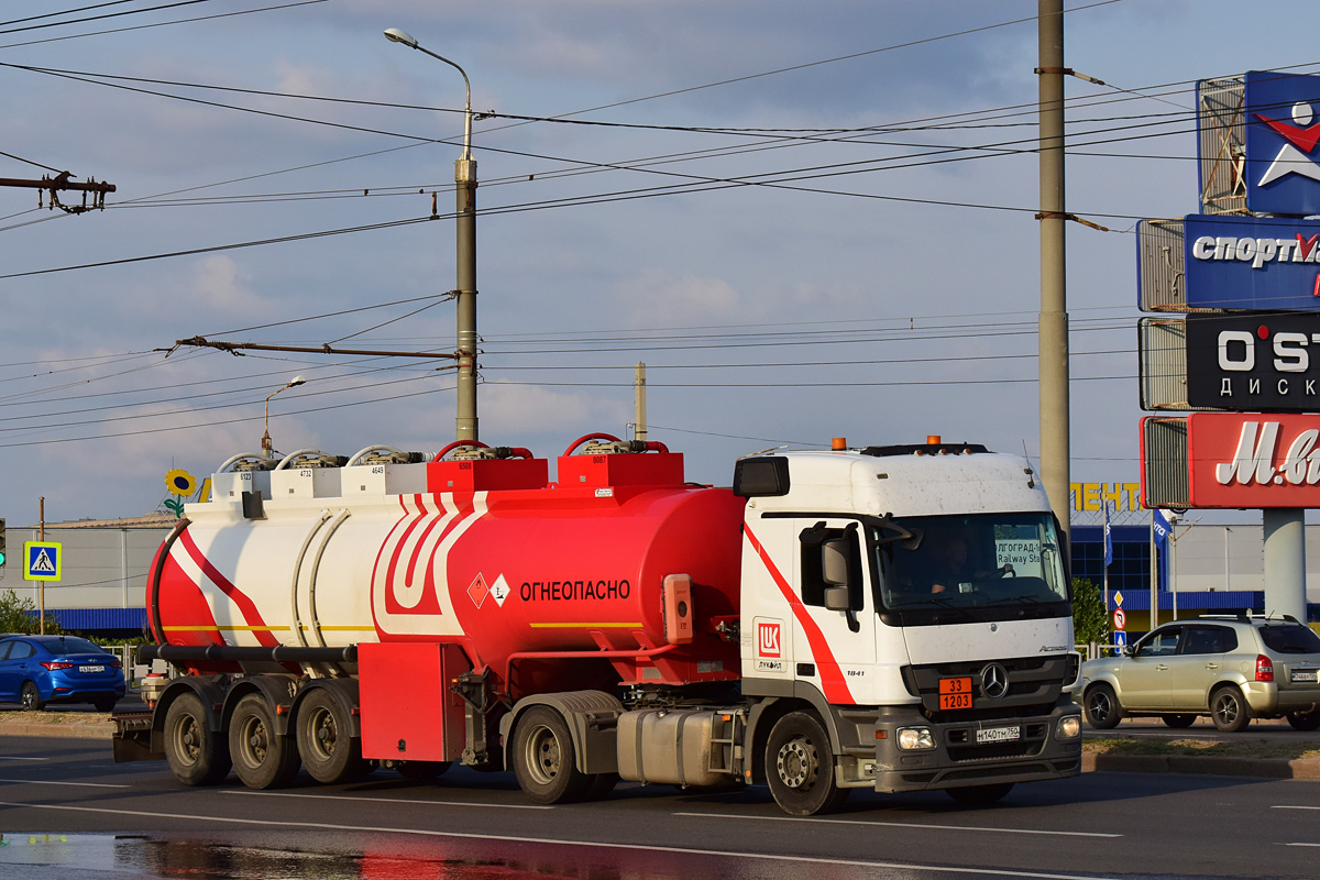 Волгоградская область, № М 140 ТМ 750 — Mercedes-Benz Actros '09 1841 [Z9M]