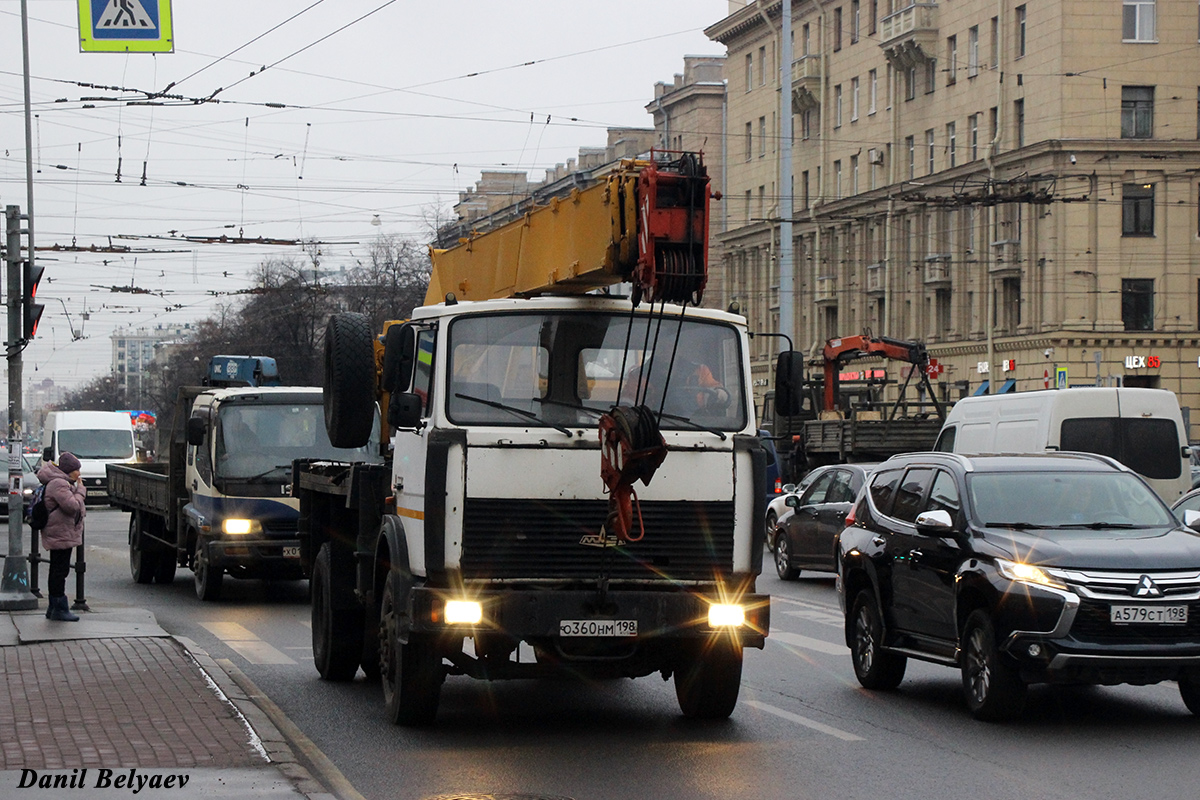 Санкт-Петербург, № О 360 НМ 198 — МАЗ-5337A2