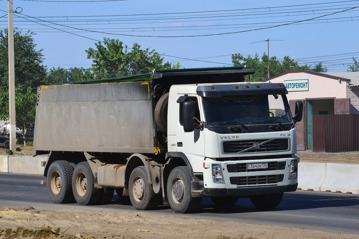 Волгоградская область, № Е 364 ОВ 134 — Volvo ('2002) FM12.420