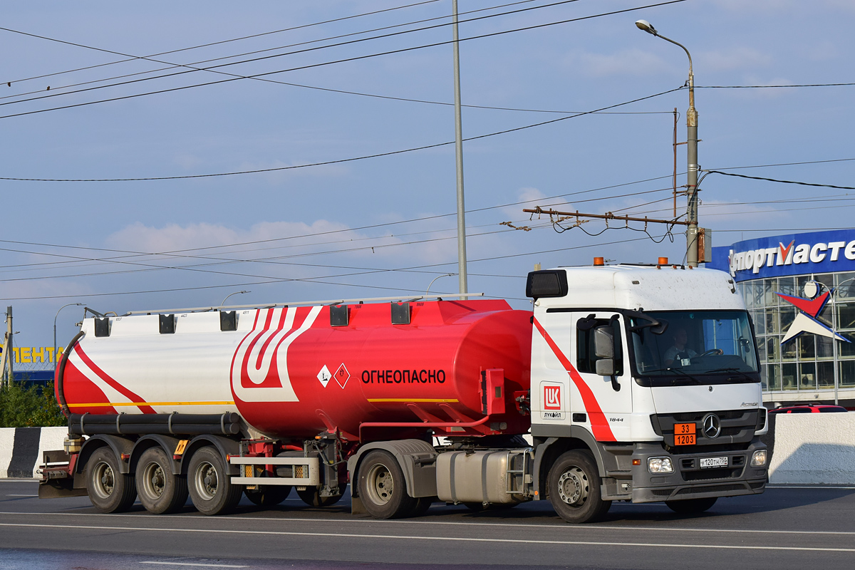 Волгоградская область, № У 120 ТН 750 — Mercedes-Benz Actros '09 1844 [Z9M]