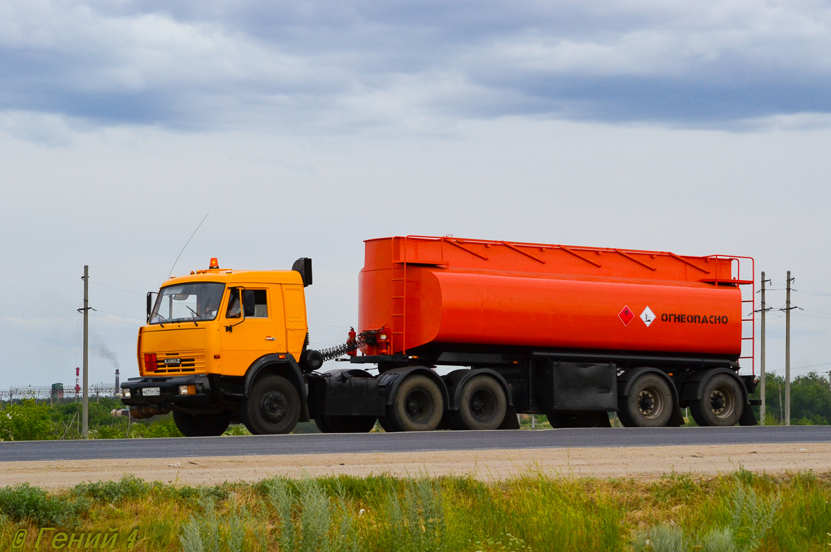 Волгоградская область, № М 211 РТ 34 — КамАЗ-54115-15 [54115R]