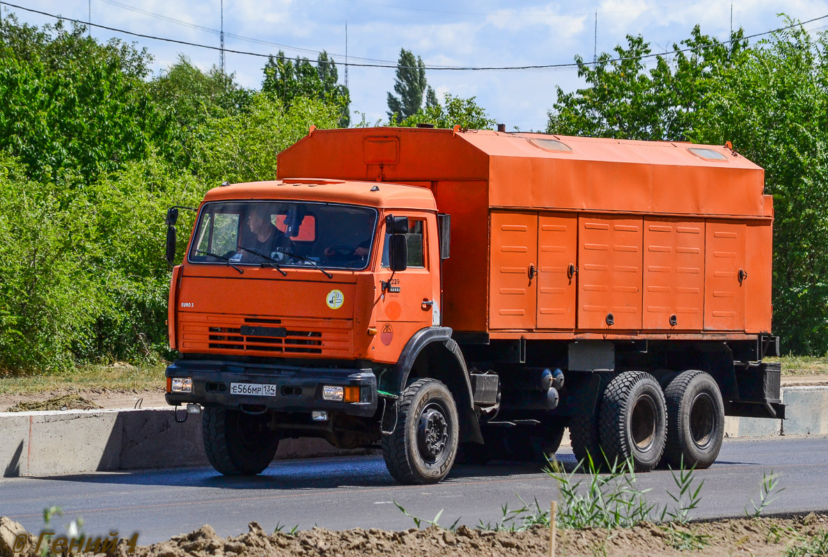 Волгоградская область, № Е 566 МР 134 — КамАЗ-53228-15 [53228R]