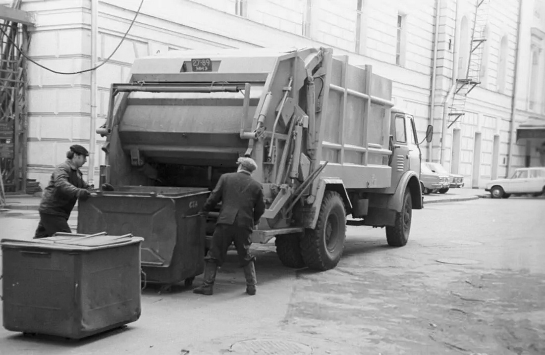 Москва, № 27-89 ММЭ — МАЗ-5334; Москва — Исторические фотографии (Автомобили)