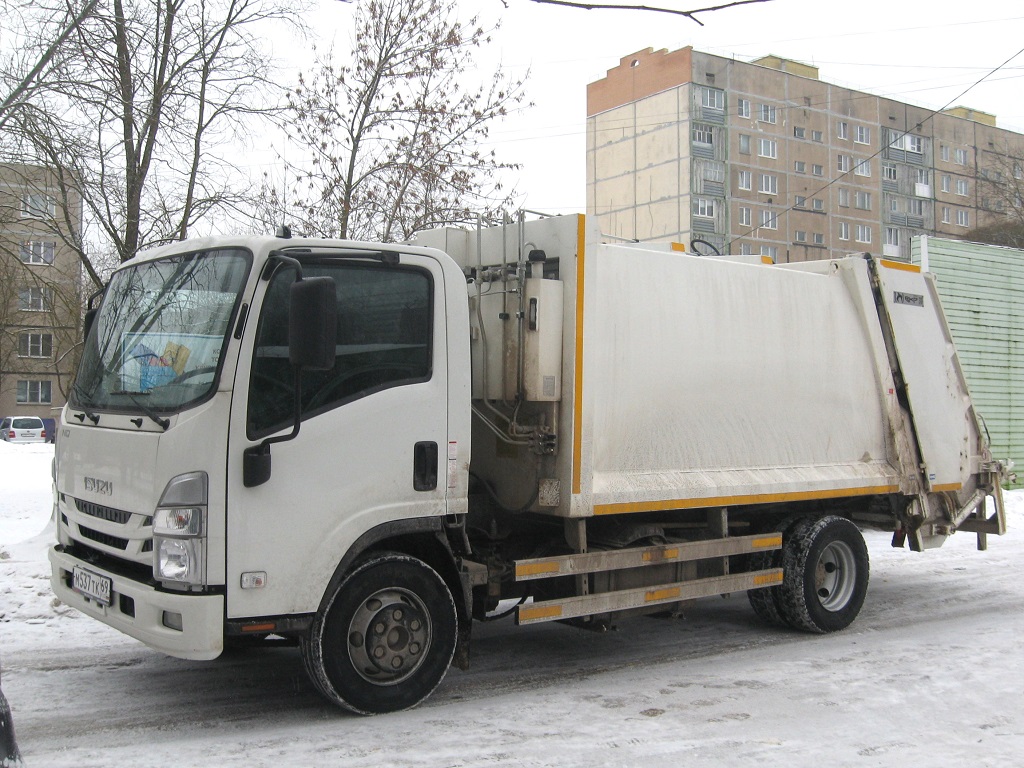 Тверская область, № М 537 ТК 69 — Isuzu (общая модель)