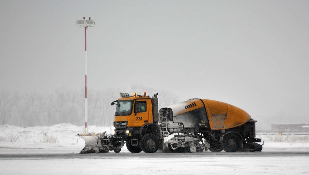 Новосибирская область, № 234 — Mercedes-Benz Actros ('2009) 2032