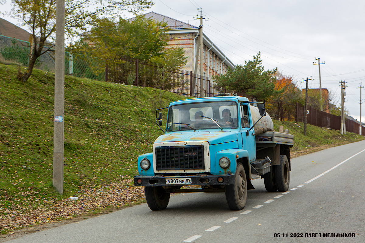 Карачаево-Черкесия, № В 807 НЕ 09 — ГАЗ-3307