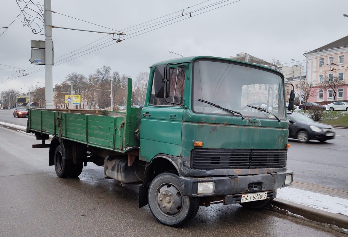 Минск, № АІ 9326-7 — Mercedes-Benz LP (общ. мод.)