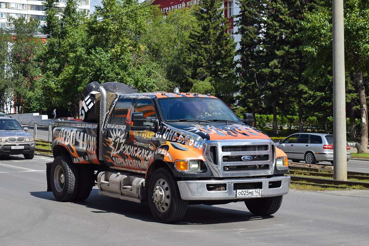 Алтайский край, № О 025 МЕ 142 — Ford F-650