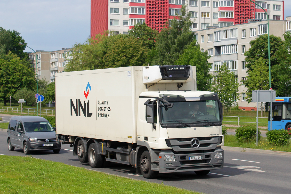 Литва, № KHC 945 — Mercedes-Benz Actros ('2009) 2541