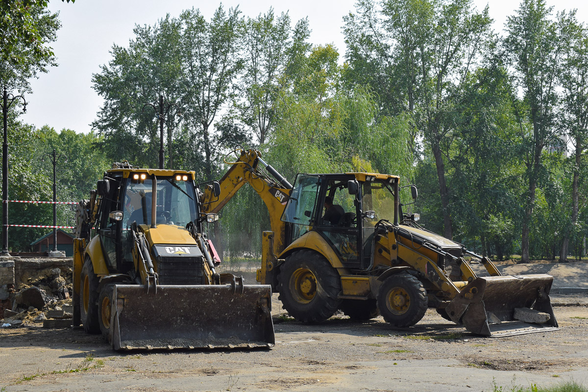 Алтайский край, № 7048 МТ 22 — Caterpillar 428; Алтайский край — Спецтехника с нечитаемыми (неизвестными) номерами