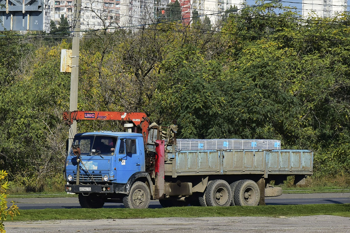 Волгоградская область, № В 074 МС 134 — КамАЗ-53212