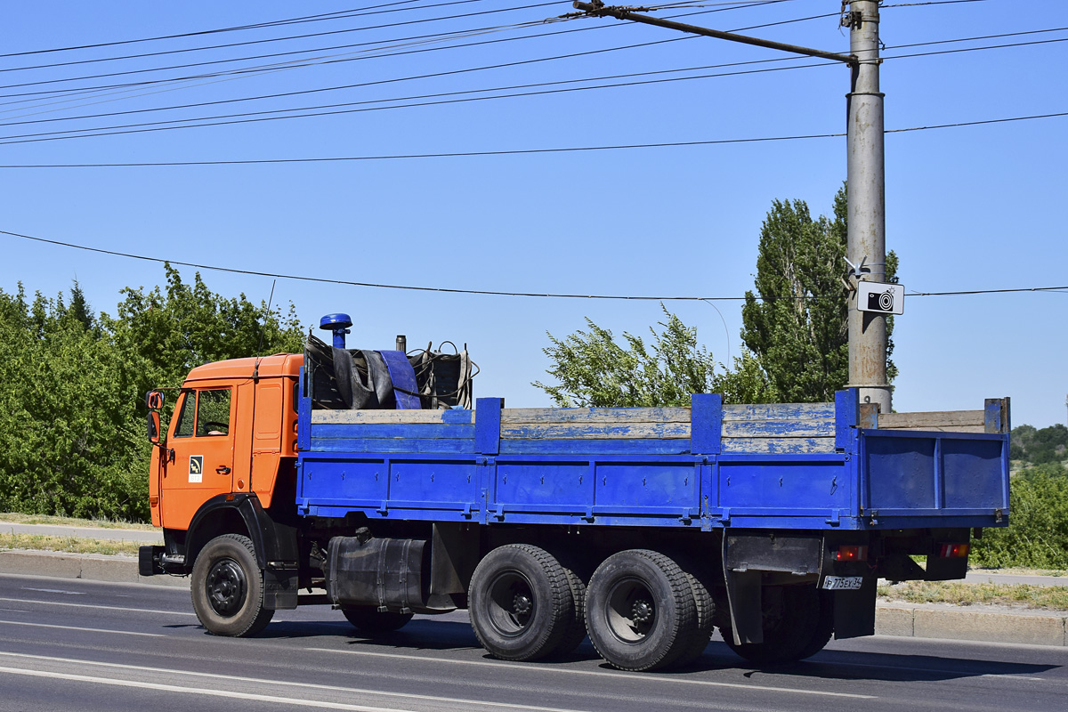 Волгоградская область, № Р 775 ЕХ 34 — КамАЗ-53212