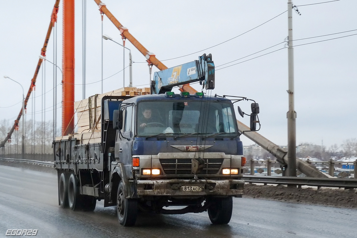 Архангельская область, № Е 813 АС 29 — Hino 700