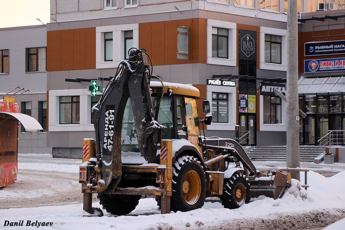 Архангельская область, № 0700 АЕ 29 — John Deere 325K