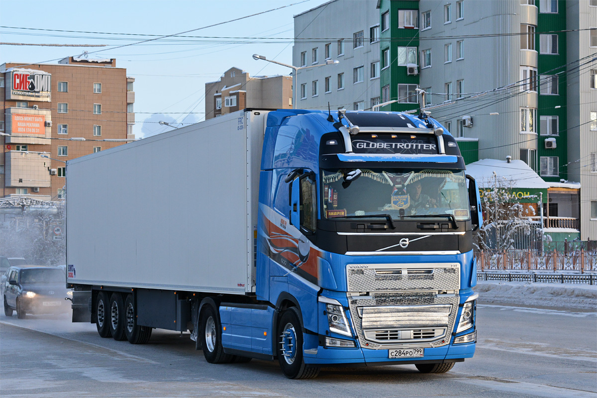 Приморский край, № С 284 РО 799 — Volvo ('2012) FH.500 [X9P]; Volvo ('2012) FH "Space Edition" (Саха (Якутия))