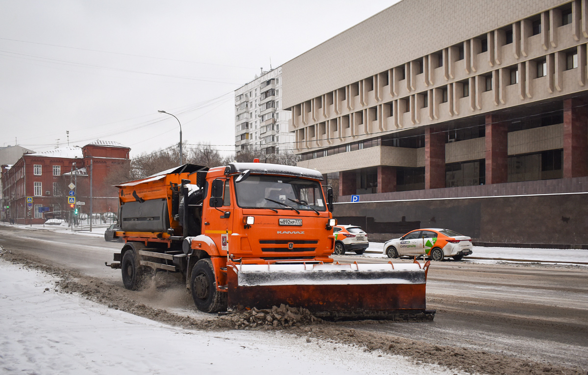 Москва, № Н 892 НР 777 — КамАЗ-53605-L4