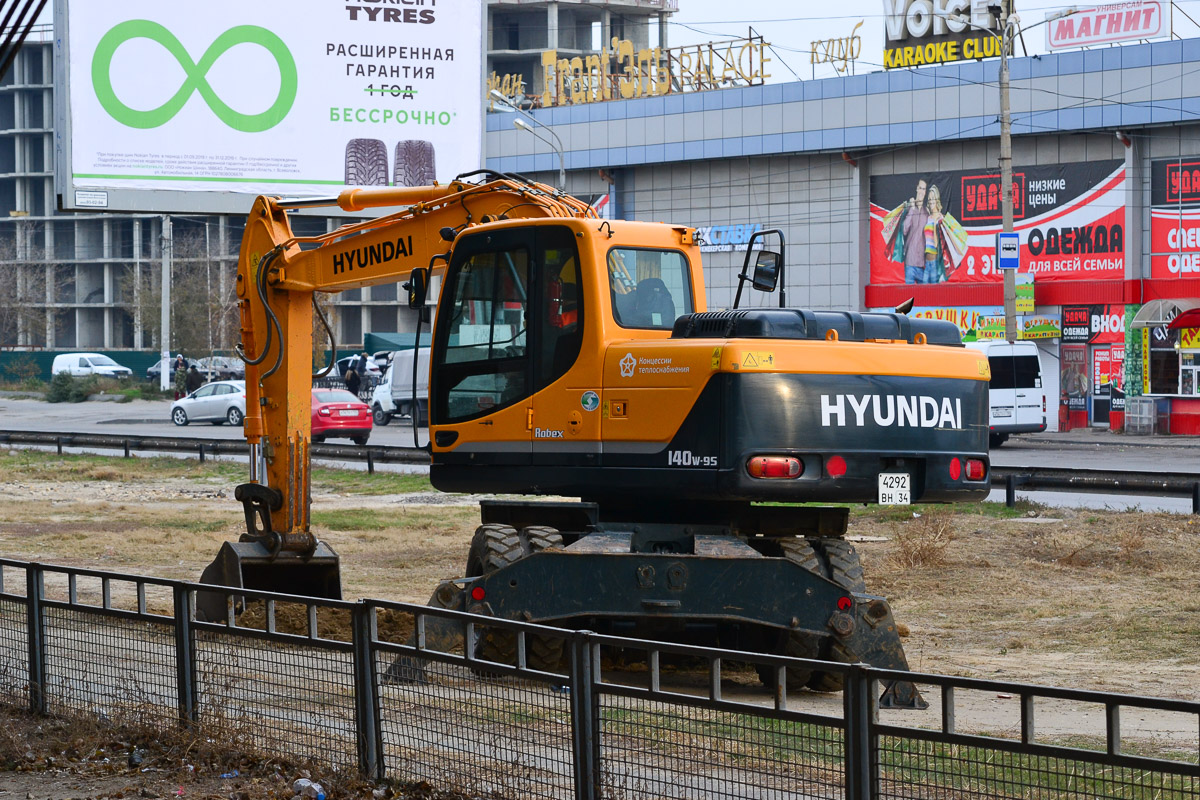 Волгоградская область, № 4292 ВН 34 — Hyundai R140W