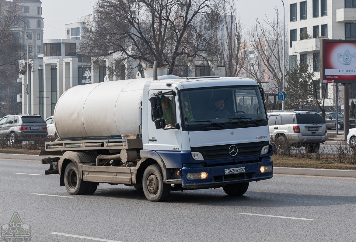 Алматы, № 342 BWZ 02 — Mercedes-Benz Atego 823