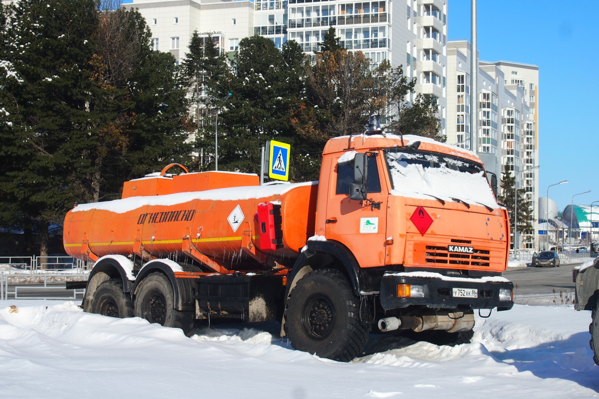 Ханты-Мансийский автоном.округ, № У 752 ХК 86 — КамАЗ-43118-15 [43118R]