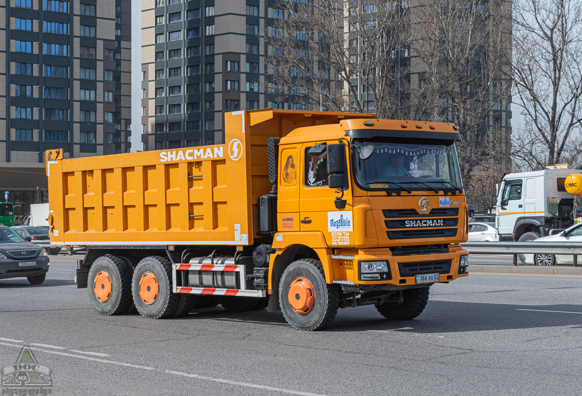 Алматы, № 066 BQ 02 — Shaanxi Shacman F3000 SX325x