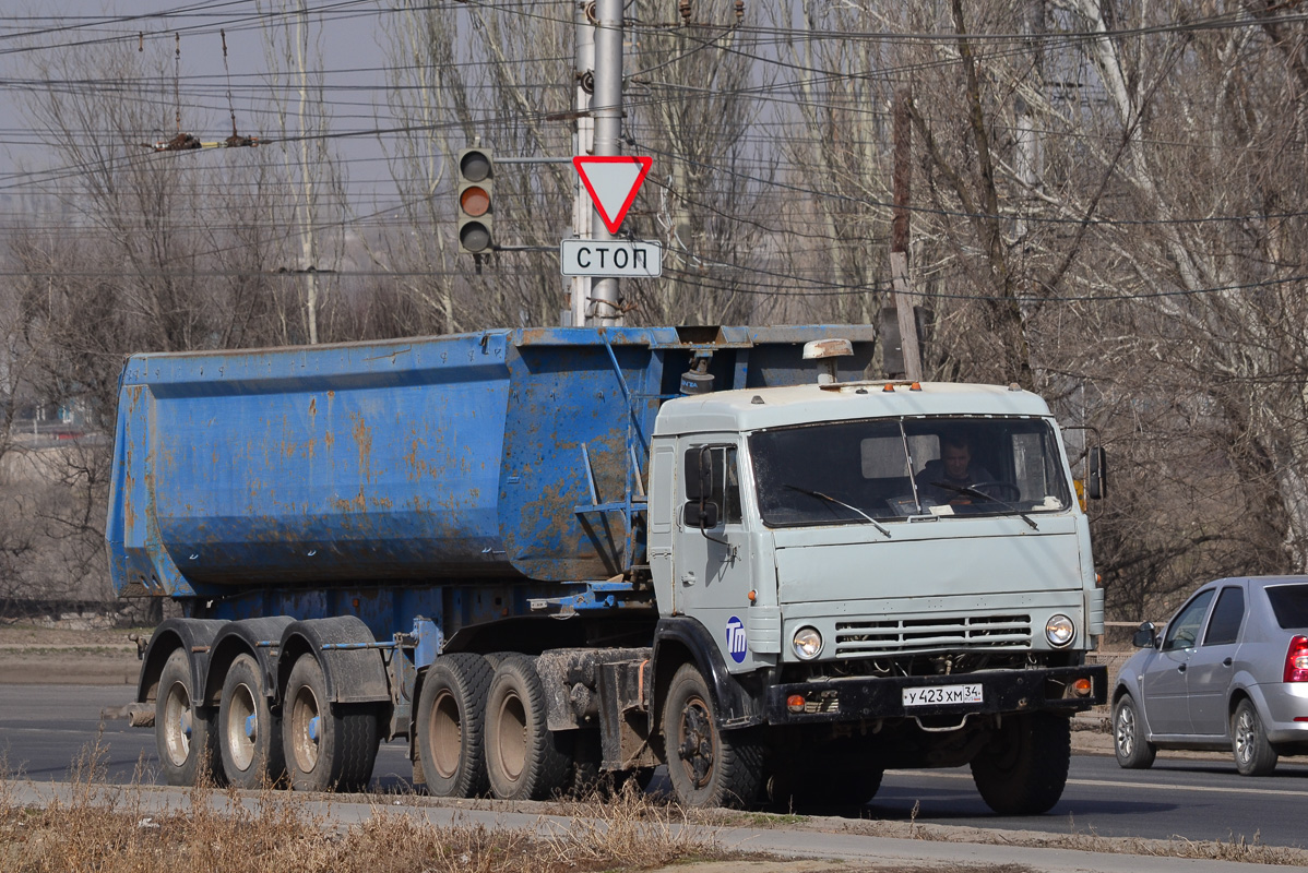 Волгоградская область, № У 423 ХМ 34 — КамАЗ-54112