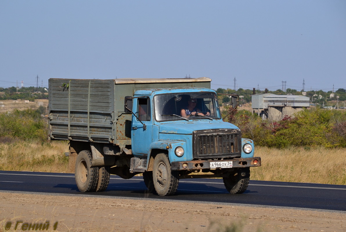 Волгоградская область, № А 966 ОХ 34 — ГАЗ-33072