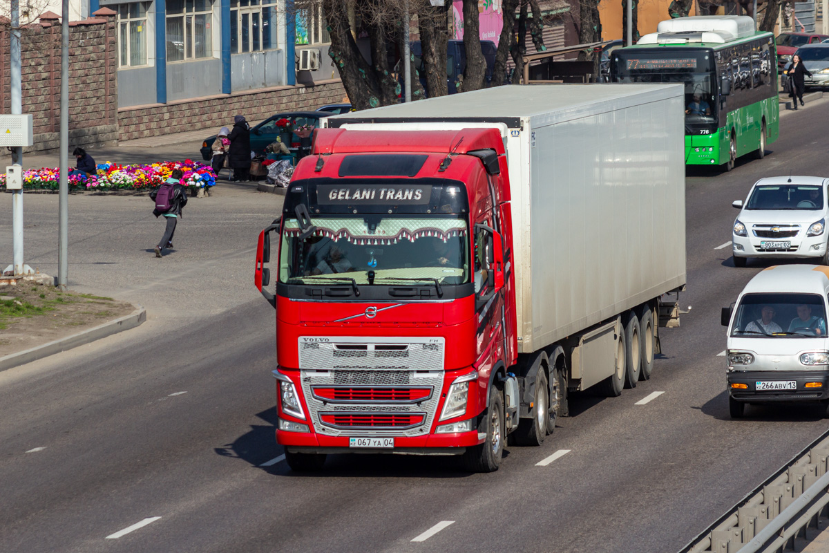 Актюбинская область, № 067 YA 04 — Volvo ('2012) FH.460