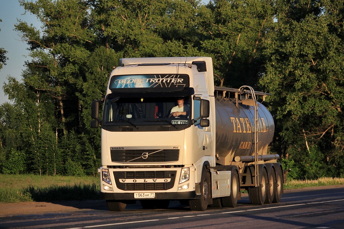 Тульская область, № Т 063 НК 71 — Volvo ('2008) FH.460