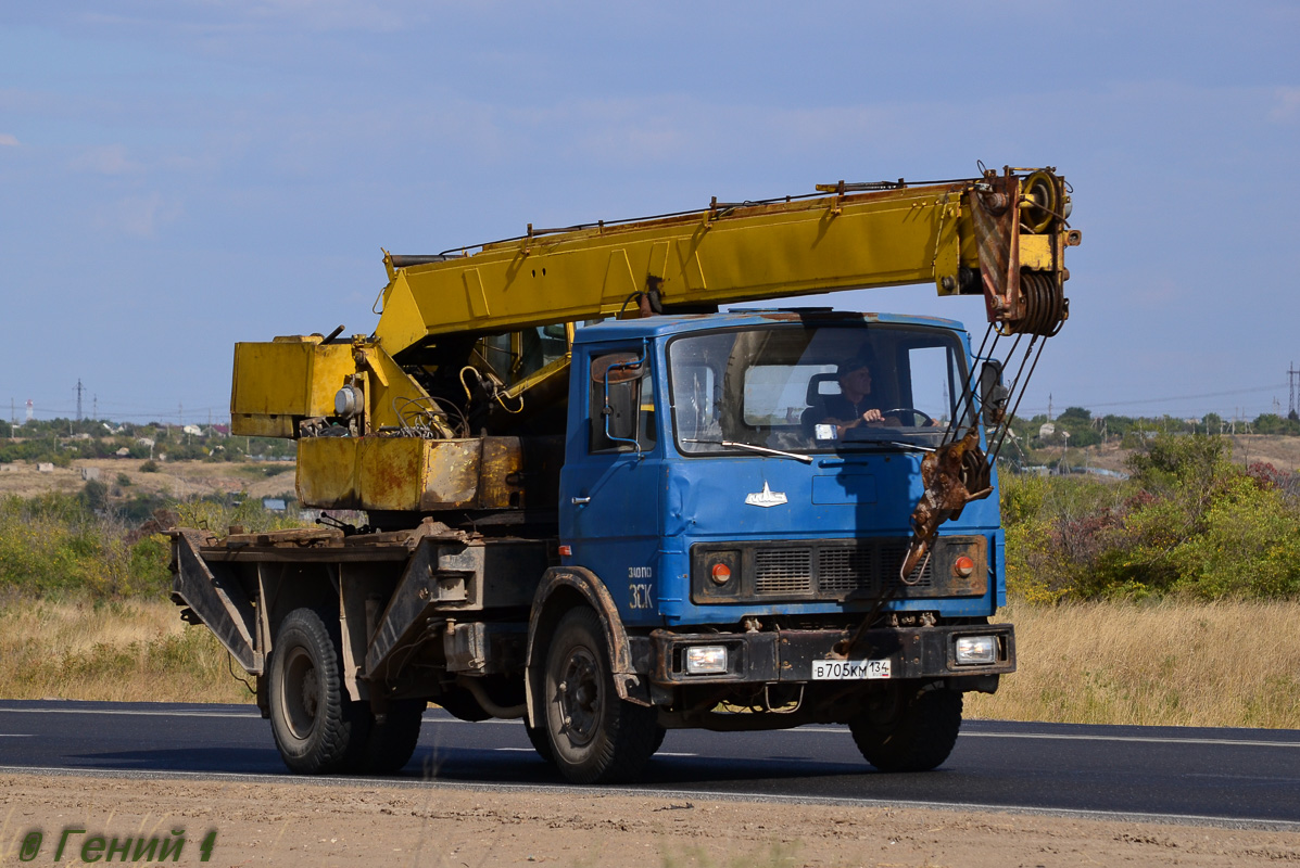 Волгоградская область, № В 705 КМ 134 — МАЗ-5337 [533700]